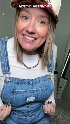 Classic never goes out of style 👖✨ These Levi overalls from Tilly’s are the perfect mix of vintage
