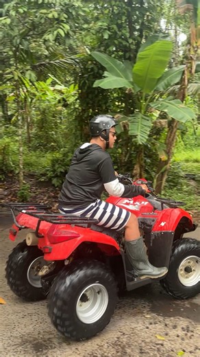 Willy R nugraha on Instagram: "Wilipedia share informasi suka suka Buat yang ada rencana mau liburan ke Bali tapi masih bingung mau kemana aja sini coy langsung booking ke @jendelabaliexplore disini lengkap semua destinasi wisata dan adventure nya, Sama temen & keluarga pasti lebih seru sih 🫵"