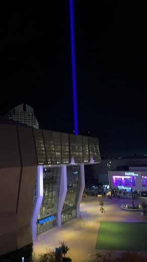 Beamin’ on this Wednesday night 👑 | Golden 1 Center