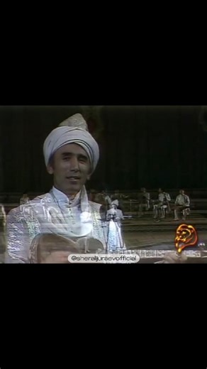 Sherali Juraev Rasmiy Sahifasi on Instagram: "Vah, meni tashlab firoqqa, Yor yiroqqa yo'l olur... Kema. Qo'shiq matni: Navoiy g'azaliga Erkin Vohidov muxammasi. 📺 To'liq Video YouTube kanalimizda. #sheralijorayev"