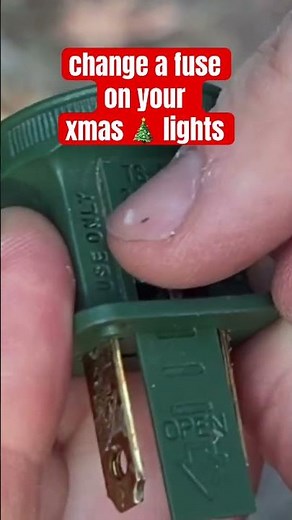 How to change a fuse on your Christmas lights!!! #howto