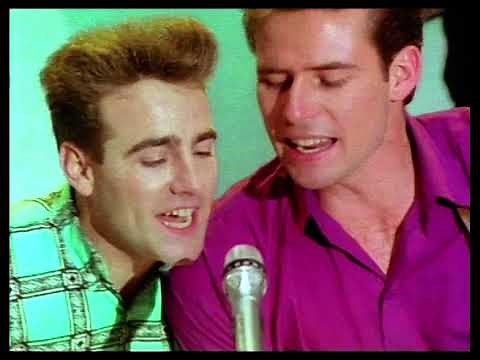 The Cockroaches/Paul Field - Wait Up (Official Video)