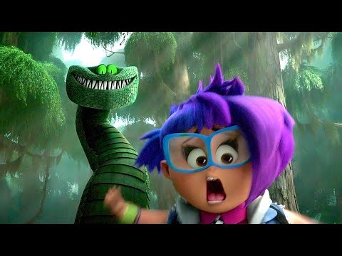 A Giant Anaconda Started Hunting This Girl!