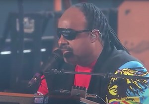 Superstition Chords | Stevie Wonder Guitar Lesson - Spy Tunes