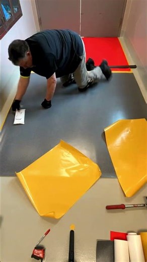 NCSU BTEC | Gowning Room Demarcation Installation