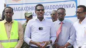 Gaalkacyo 17-September 2024; Madaxweynaha Dowladda Galmudug mudane Axmed Cabdi Kaariye oo maalmahan howlo shaqo u jooga magaalada Gaalkacyo ayaa dhagax dhigay waddooyin oo laami ah lagana hir galin doono gudaha magaalada. | Galmudug State House