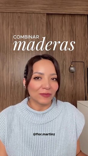 ¿Cómo combinar diferentes tonos de madera? ▫️Identifica sus gama; si su su subtono es rojizo o amarillo es cálida y si tiene más al verde o al gris es fría. Las maderas cálidas tienden a verse Beiges o ligeramente blancas. ▫️ Para mayor armonía combínalas con otros tonos de su misma gama. ☝🏽No tengas miedo a experimentar, tener todos los muebles del mismo tono de madera exacto ya no es obligatorio. ▫️Usa piezas en blanco o negro como una muletilla, no hay riesgo. 💖Tener una variación de distin