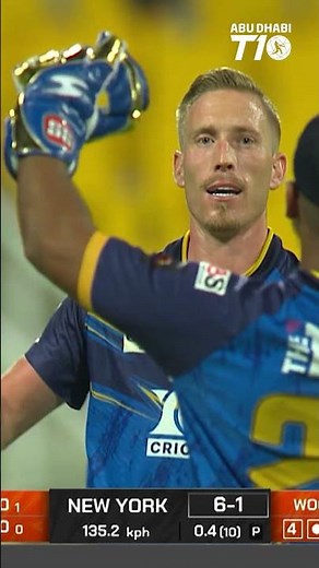 Luke Wood on fire! Three wickets - Pure fast-bowling perfection! 💨