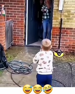46M views · 371K reactions | These kids ain't kidding at all. Parenting 101: Always expect anything. Credit: Ketchup plate clip: @Omarthebarber91 on TT. _______________ Follow iChris, The Premier Hub of Pop Culture, Urban Entertainment, and Lifestyle. #Parenting #kids #Children #SupportiveMother #onuashowtime #unitedshowbiz #UTVGhana #TV3GH | iChris | Facebook