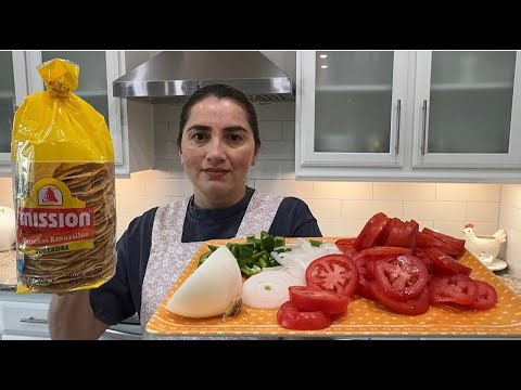 LOSE WEIGHT - The MOST DELICIOUS toast: guacamole, egg and beans 😍🔥