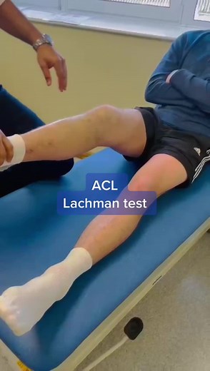 ACL Lachman Test 🦵🏽 #kneesurgeryrecovery #kneesurgery #kneepain #kneepainrelief #kneepaintreatment #viral #surgeonlife #surgeon #fy #physio #acl #aclsurgery #aclsurgeryrecovery #aclinjury #aclphysiotherapy #aclrecovery