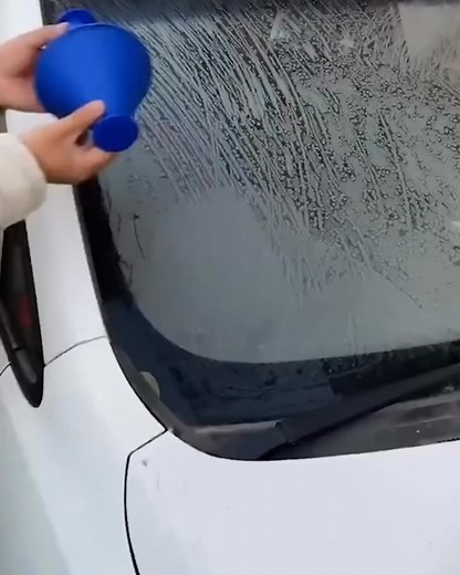 Magical Ice Scraper, the clever tool that remove ice and snow in just seconds without damaging your car's windshield and paint!❄✨ Get yours here | Confident-journey | Facebook