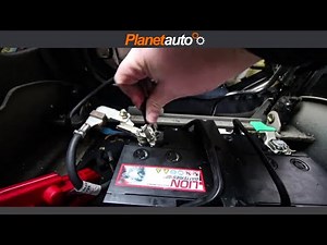 Citroen Xsara Picasso 02 Changing Battery and Location