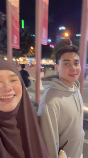 Kakamiss mag bgc na ganito lang. Holding hands while walking. ❤️❤️ miss ko asawa kong di pa pareng hayb. Di na natuloy yung 1 minute challenge. Natawa ako sa quality check e@Pareng Hayb