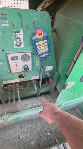Explaining start up on a tracked stacker part 2 #bluecollar #mine #operatorlife
