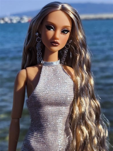 Marcin Krzyżek on Instagram: "Defa Lucy model 3.0 @defalucyofficial #defalucy #defa #defalucydoll #doll #collector collection kolekcja lalka lalkadefa style newdoll model3 ladygaga bag top dollcollectors doll lalka kolekcjonerlalek newdoll instaphoto📷 instafashion photographer photoftheday predatory glow"