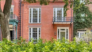 Savannah's most expensive home at nearly $6 million. Here are 10 luxurious mansions for sale