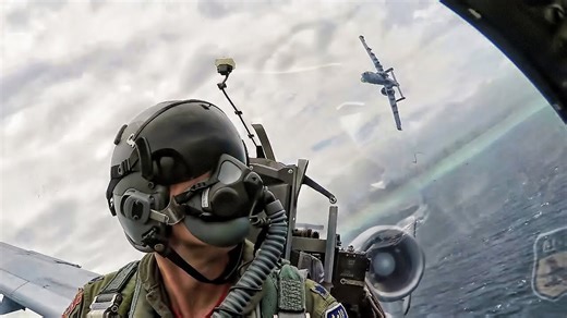 A-10 Warthog Cockpit Vid • Miami Memorial Day Air Show