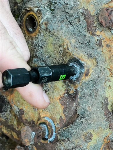 This is how to remove a bolt that broke off at a angle. First we used a carbide burr bit to smooth it out, then used our GripEdge G-FORS Broken Bolt Extractor and the included left handed drill bits to drill it out. After that we used our size 5 extractor which is a straight-cut, non-tapered design that allows you to both tighten and loosen seized fasteners to break them free. #mechanictools #mechanicslife #handtools #professionaltools #gripedge