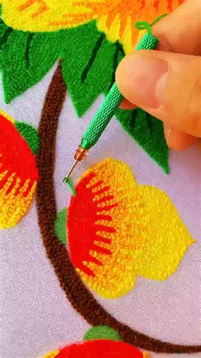 Embroidery is an ancient, hand-crafted craft that has almost disappeared from the world (1903) | Rainbow HD