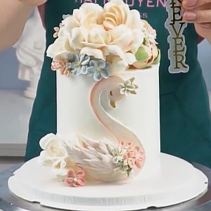 239K views · 5.6K reactions | A delicious and beautiful cake | MetDaan Cakes | Facebook