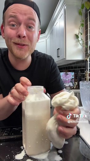 Homemade Almond Milk: Easy Recipe in Minutes