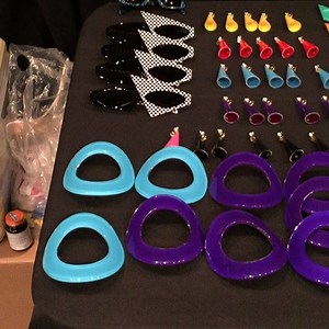 It's all about the details at the Jeremy Scott runway show SS17 NYFW. @itsjeremyscott @NYFW @elleusa @voguerunway #details #accessories #runway #fashion #bestoftheday | New York Style Guide