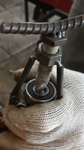 Bearing press tool from scrap metal #diytools #welding #metalwork