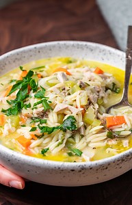 197K views · 1.6K reactions | Lemon Chicken Orzo SoupRECIPE: https://www.sipandfeast.com/lemon-chicken-orzo-soup/ | Sip and Feast | Facebook