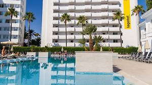 6K views · 66 reactions | ☀️SPAR PENGE på vores SOMMERNYHED ☀️ Bestil din rejse til vores nye hotel, Eix Lagotel i Alcudia på skønne Mallorca. Hotellet ligger i et fredeligt område i kort gåafstand til byens mange forlystelser samt en dejlig sandstrand.  NETOP NU får du rejsen billigere med vores nyhedsrabat! (y) Bestil din rejse lige hér  https://bit.ly/31opVXv | Primo Tours | Facebook