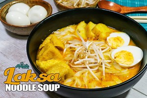 53K views · 113 reactions | Make your own Laksa! Laksa noodle soup with its signature rich curry base that is flavorful and fragrant! Topped with tofu puffs, fish cakes, egg and beansprouts. An easy Laksa recipe using homemade Laksa paste! Printable Recipe: https://amiablefoods.com/laksa-noodle-soup/ | aMIAble foods | Facebook