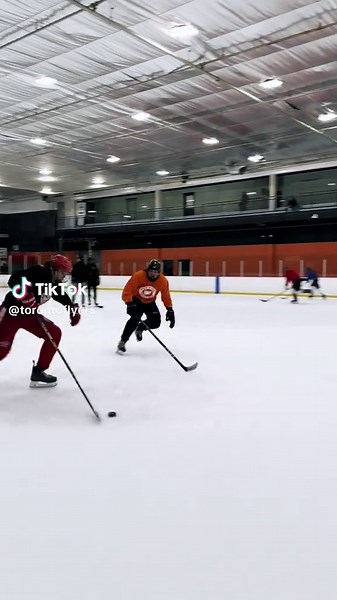 High pace. High reps. Real time feedback. Let’s Go! #torontoflyers #flyers #juniorhockey #thegmhl #trainwithpurpose #flyordie