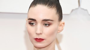 3 pictures that prove Rooney Mara's fearless makeup game is the GOAT