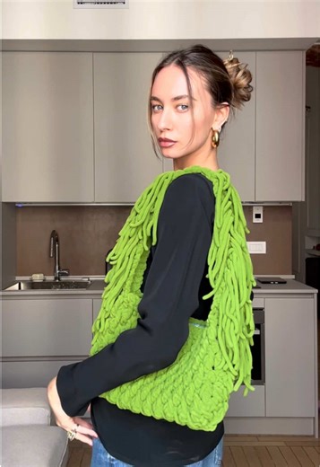 Funky Hairstyle Tutorial for a Bright Day