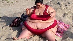 Fat fetish woman drops 17 stone after splitting up with 'feeder' boyfriend