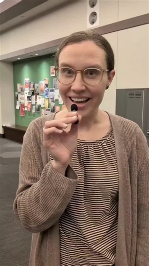 Apollo has been performing Händel's "Messiah" annually for over 100 years, so we asked our members to guess how many hours they've spent singing it. How accurate were they? 🤭 Concert is December 13 (Chicago) & 14 (Evanston). Link in bio! #apollochorus #apollochorusofchicago #chicagoconcert #choralmusic #messiah #handelsmessiah | Apollo Chorus of Chicago