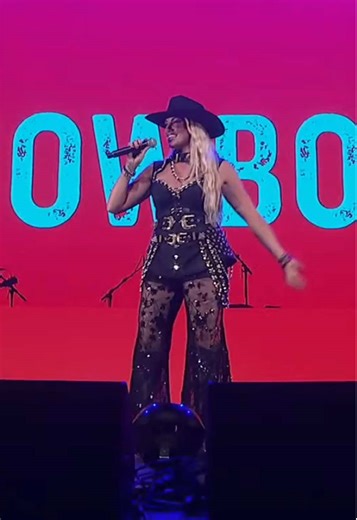 ✨ Still ain’t over this ✨ #giddyupcowboy