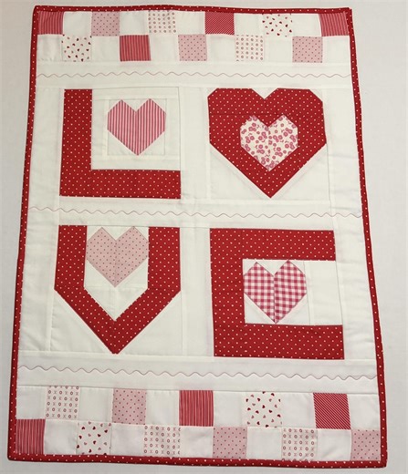 Valentine Quilted Table Runner / Wall Hanging: Patchwork Hearts, Love, Valentines Day Decor, Dresser Scarf (22" X 30") - Etsy