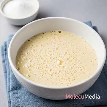 The Secret Chemistry That Makes Cakes Rise #Kitchen #FoodChemistry #BakingPowder #MolecuMedia