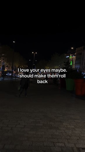 Vidéos de Buterfless (@butterfllesssss) au sujet de I Love Your Eyes