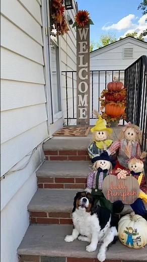How to Decorate an Outdoor Welcome Sign for Fall
