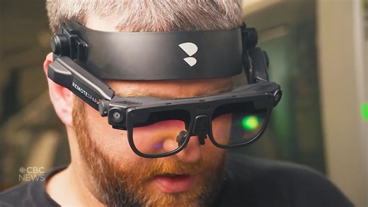 Troubleshooting in the field with the help of mixed reality holograms