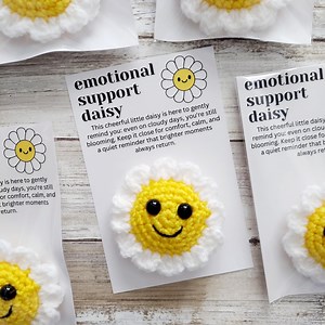 Emotional Support Daisy Pocket Hug, Crochet Amigurumi Flower Plush, Handmade Bloom With Encouragement Card, Comfort Gift for Stress Relief - Etsy