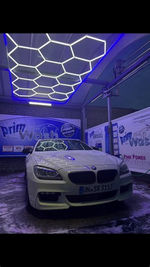 BMW 650i Review: Performance and Features of the V8