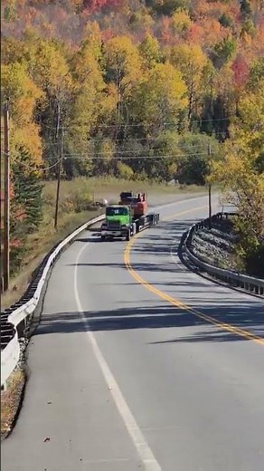 V8 Mack pulling hill loaded-E9 500