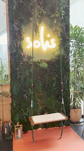 Le Restaurant le Solis utilise Zenchef pour gérer ses plans de table, centraliser le notes de réservation, et fidéliser ses clients. Demandez une démo gratuite ! | Zenchef