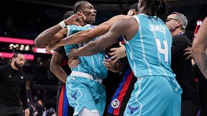 NBA : une énorme bagarre éclate entre les Pistons et les Hornets (vidéo)