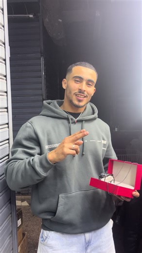 هاد عيد الحب… حتى هو يستاهل هدية فيها إحساس ❤️ Pack رجالي من MYS فيه 4 تفاصيل فخمة: ⌚ Montre 💍 Bague 📿 Collier 🖤 Bracelet هدية تقول “كنهتم بيك” بلا كلام، أو دلّل راسك بستايل راقي وهادئ ✨ الفخامة فالبساطة… و MYS ديما فالتفاصيل. #عيد#عيد_الحبl#ValentinesGiftي#هدية_لهn#MensAccessoriesm#RomanticGift