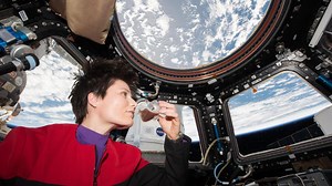 NASA's sci-fi space cup holds a drink without gravity