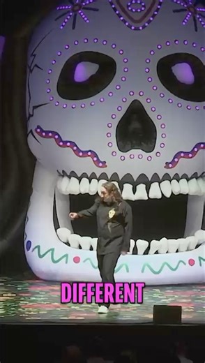 Front row fun 😂 In the coming days catch Ross live in Glasgow, Dunfermline, Aberdeen, Edinburgh, Stoke & across the UK with more dates to come in 2026 - Tickets via link in bio #craniumofcuriosities ~ The Webmonkeys 🐒 | Ross Noble